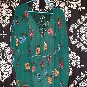 Floral kimono w/back detailing